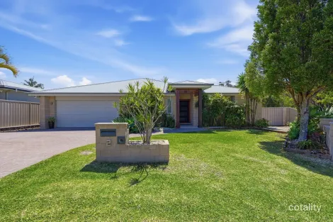 2 Admiralty Dr, Safety Beach, NSW 2456