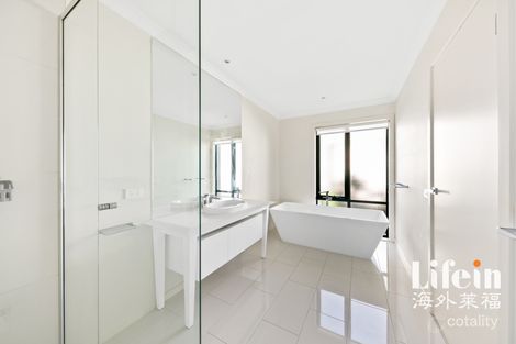 Property photo of 51 Manchester Crescent Bundoora VIC 3083