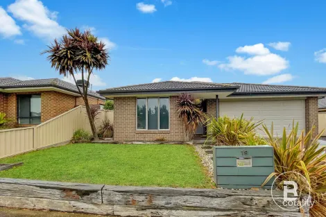 19 Grand Junction Dr, Miners Rest, VIC 3352
