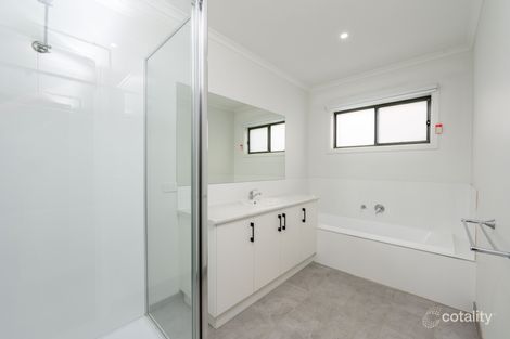 Property photo of 8 Bilston Place Sebastopol VIC 3356