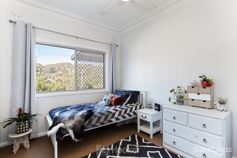 Property photo of 4 Kirkdale Drive Kotara South NSW 2289