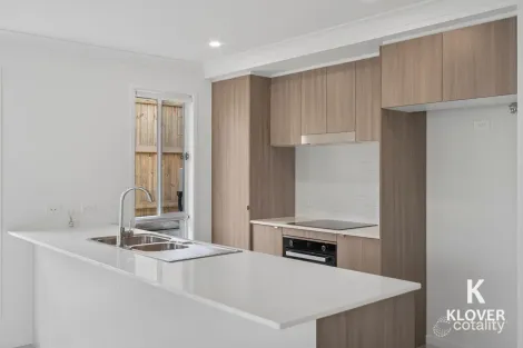 Property photo of 5 Basalt Road Greenbank QLD 4124