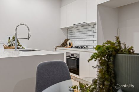 Property photo of 42 Hardy Loop Keysborough VIC 3173