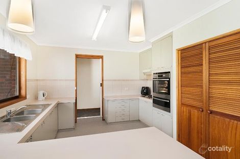 Property photo of 15 Howell Crescent Kangaroo Flat VIC 3555
