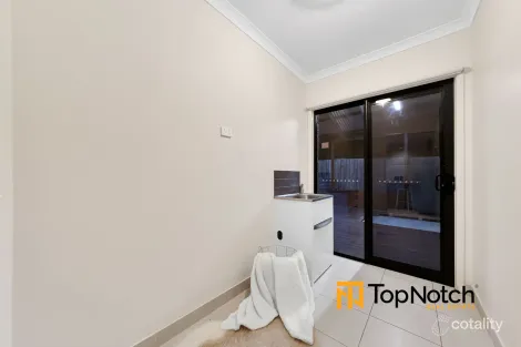 Property photo of 18 Sanctum Circuit Doreen VIC 3754