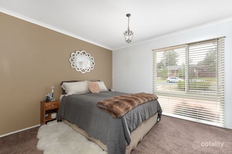 Property photo of 43 Pinaroo Crescent Bradbury NSW 2560