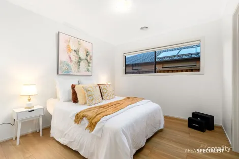 Property photo of 11 Smile Crescent Wyndham Vale VIC 3024