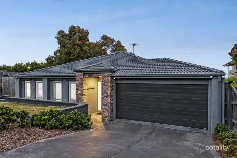 Property photo of 1 Max Drive Berwick VIC 3806
