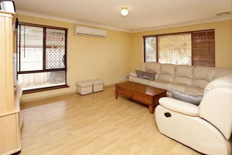 Property photo of 17 Lillian Court Beldon WA 6027