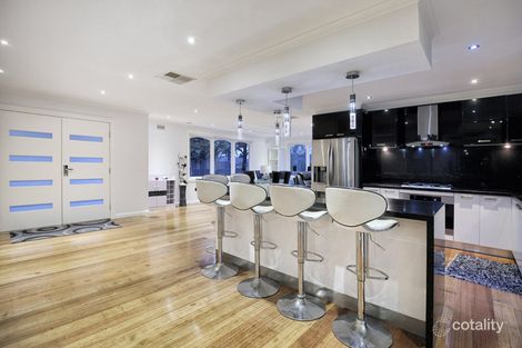 Property photo of 32 Grantley Drive Gladstone Park VIC 3043