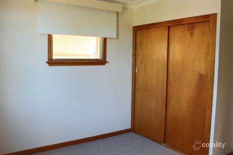Property photo of 19 Chaucer Street Hamlyn Heights VIC 3215