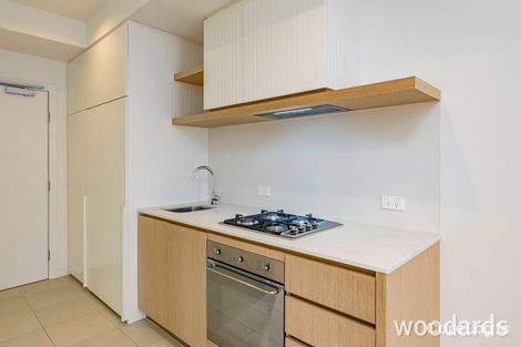 Property photo of 213/15 Bond Street Caulfield North VIC 3161