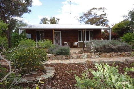 14 Monger St, Beverley, WA 6304