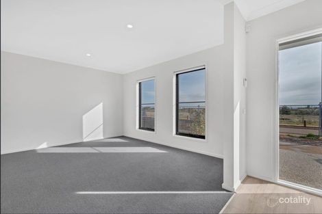 Property photo of 74 Gibsons Circuit Bonnie Brook VIC 3335