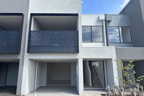 24 Depeche Way, Cranbourne South, VIC 3977