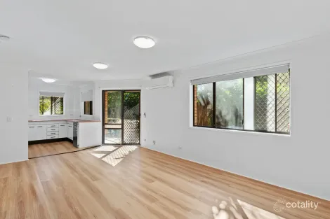 1/10 Mountain View Ave, Miami, QLD 4220
