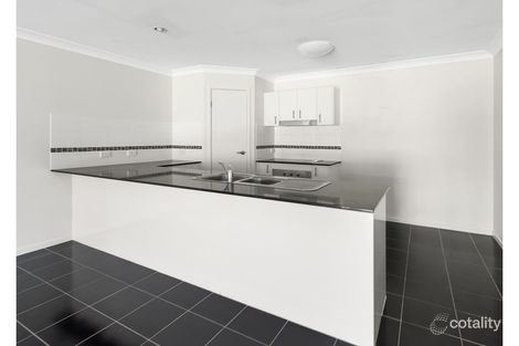 Property photo of 1/22 Tea Tree Place Raceview QLD 4305