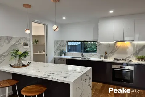 Property photo of 2 Hewa Place Berwick VIC 3806