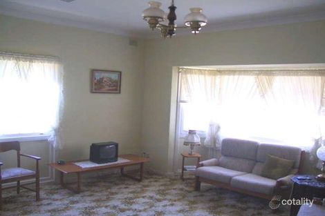 Property photo of 32 Saint Leonard Crescent Elizabeth Downs SA 5113