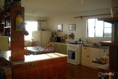Property photo of 8 Lady Nelson Drive Gladstone Harbour QLD 4680