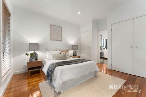 Property photo of 1/181 Mountain View Road Greensborough VIC 3088