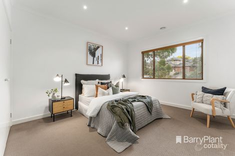Property photo of 1/181 Mountain View Road Greensborough VIC 3088