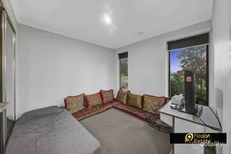 Property photo of 34 Goodison Grove Mount Cottrell VIC 3024