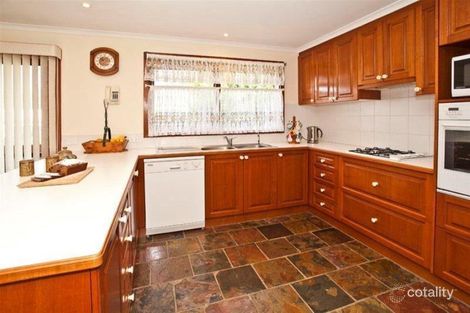 Property photo of 14 Blue Ridge Drive Mooroolbark VIC 3138