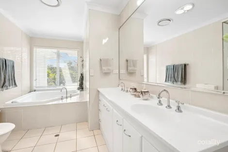 Property photo of 2/5 Shearwater Place Korora NSW 2450