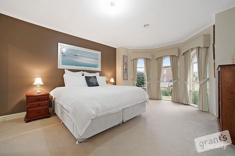 Property photo of 42 Marsh Grove Berwick VIC 3806