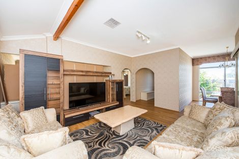 Property photo of 5 Silky Vale Halls Head WA 6210