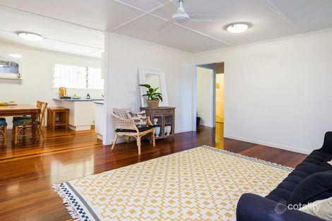 Property photo of 4 Casmaria Street Mansfield QLD 4122