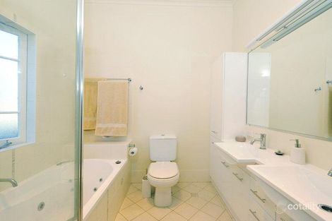 Property photo of 53 Milsom Street Coorparoo QLD 4151