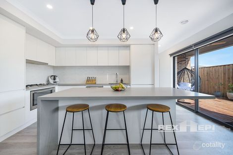 Property photo of 18 Optima Street Officer VIC 3809