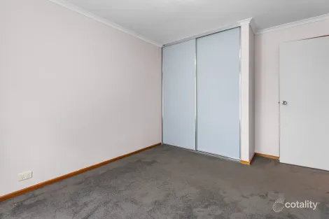 Property photo of 15 Fergusson Bowl Craigmore SA 5114