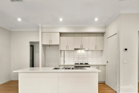 Property photo of 12 Canal Way Craigieburn VIC 3064
