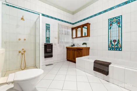 Property photo of 35 Willesden Road Hughesdale VIC 3166