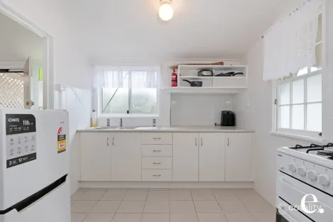 Property photo of 28 Gillespie Street Wandal QLD 4700