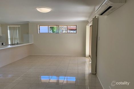 Property photo of 21 Hewison Avenue Green Valley NSW 2168