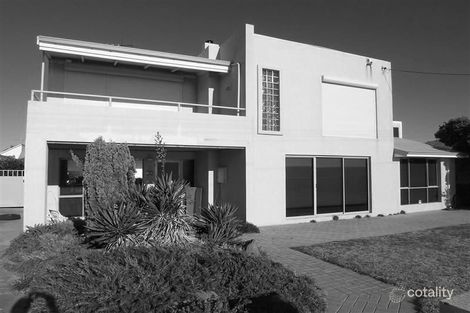 Property photo of 186 Ormsby Terrace Silver Sands WA 6210