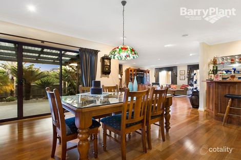 Property photo of 46 Cherryhills Drive Cranbourne VIC 3977