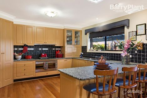Property photo of 46 Cherryhills Drive Cranbourne VIC 3977