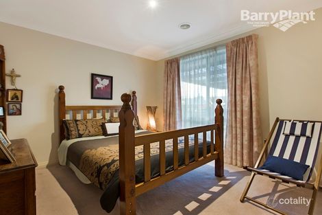 Property photo of 46 Cherryhills Drive Cranbourne VIC 3977