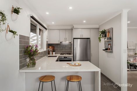 Property photo of 131 Grand Boulevard Montmorency VIC 3094