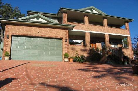 8 Curran Ave, Macquarie Fields, NSW 2564