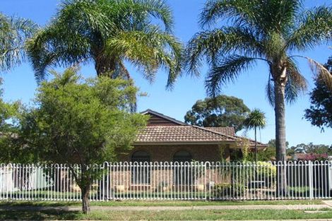 16 Yakima Ave, Bossley Park, NSW 2176
