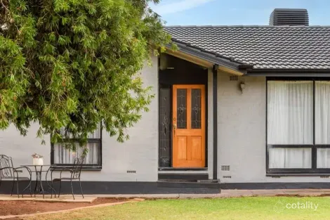 Property photo of 15 Weeroona Avenue Port Noarlunga South SA 5167