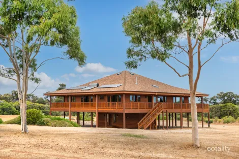 33 Barnett Gr, Cowaramup, WA 6284