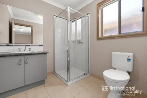 Property photo of 10 Blossom Lane Werribee VIC 3030