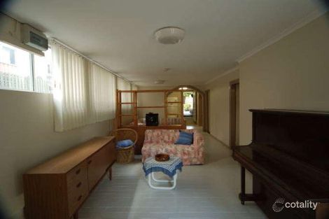 Property photo of 62 Park Road West Dutton Park QLD 4102